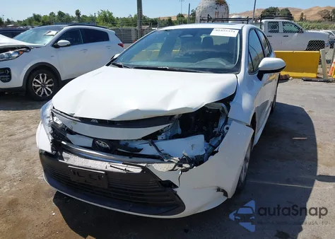 2024 Toyota Corolla Le z USA, uszkodzony, nr VIN JTDB4MEEXR3024245